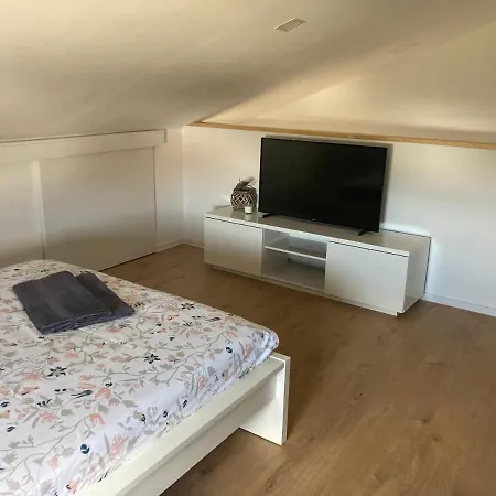 Hmelina Apartment *