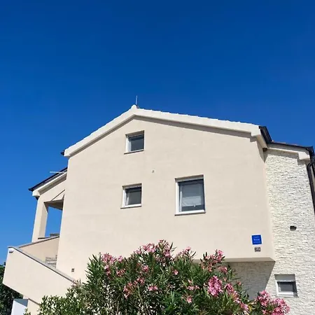 Apartment Hmelina